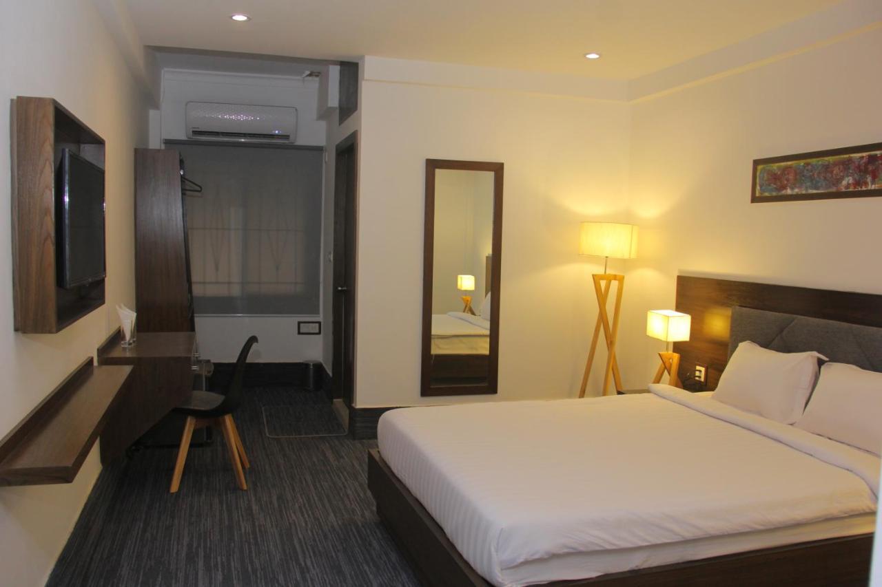 Hotel Zakaria International Дакка Екстер'єр фото